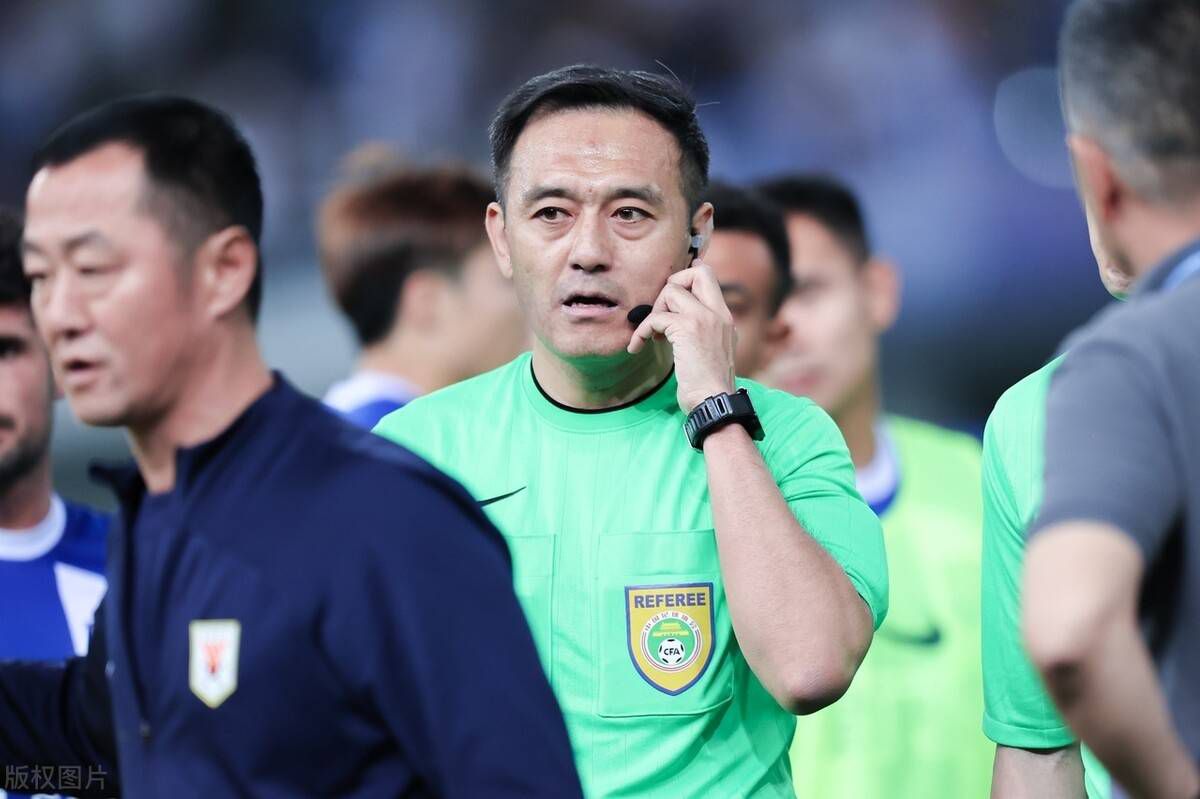 他们必须展示出多面手属性，知道在多个位置上可以做些什么。
